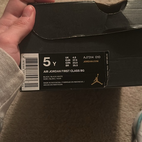 Slightly used in great condition! Size 5 in youth! - Picture 2 of 4